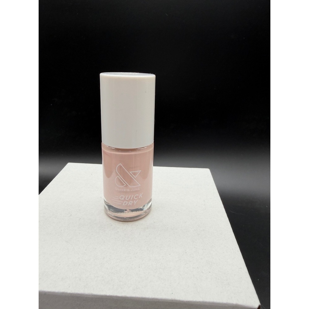 Olive & June‎ Pointe Nail Polish